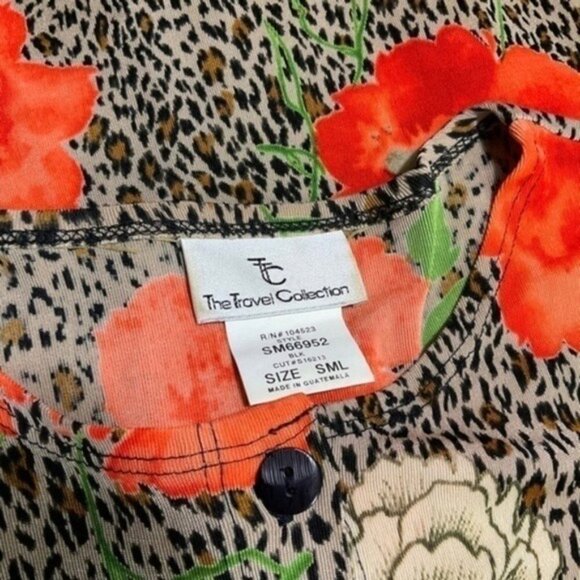 VINTAGE - THE TRAVEL COLLECTION Floral Slinky Top - Picture 9 of 10